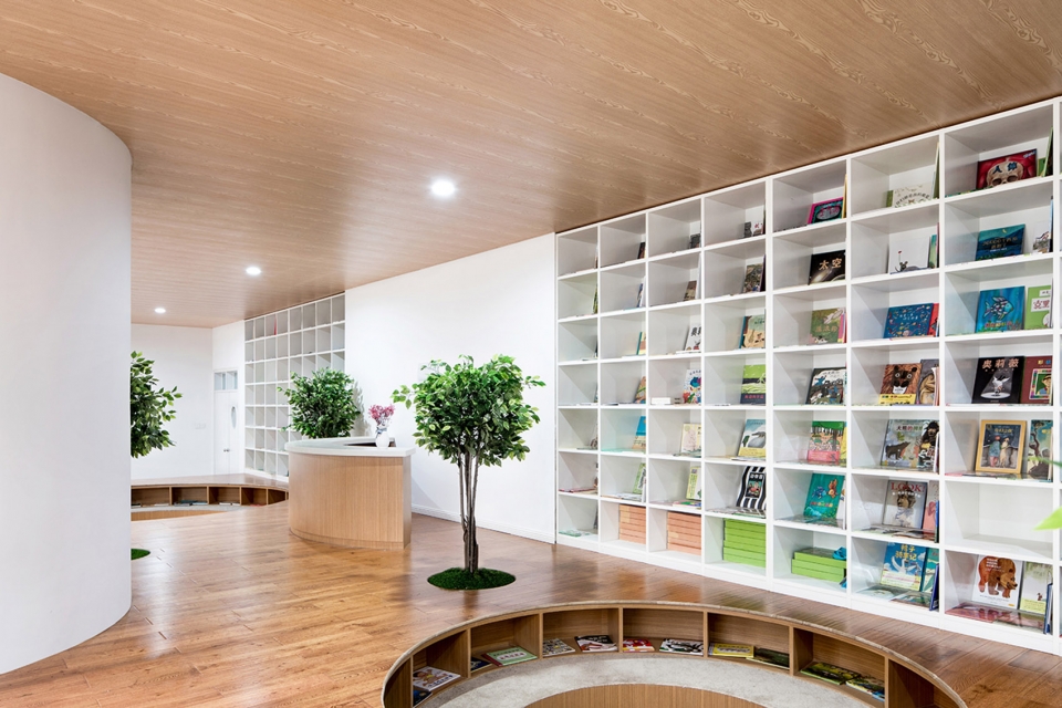 jinling kindergarten interior renovation design by he xiaotian