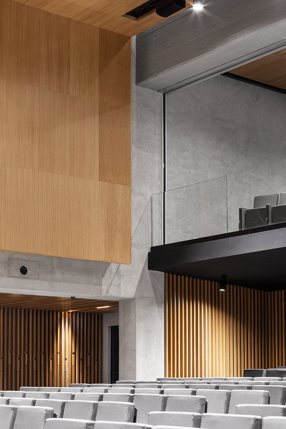 aula magna auditorium by studio gemma and alvisi kirimoto