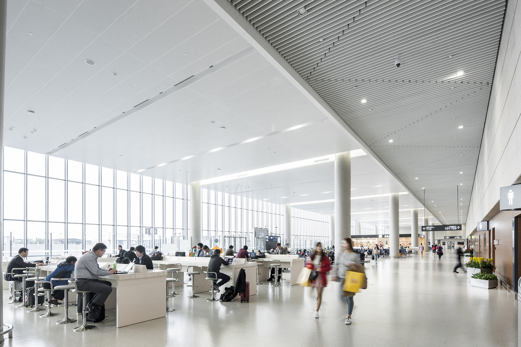 Hongqiao International Airport T1, China by East China Architectural ...