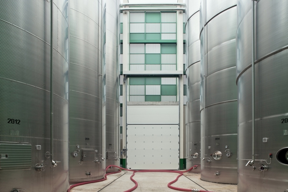 ceviv winery by reisarchitettura