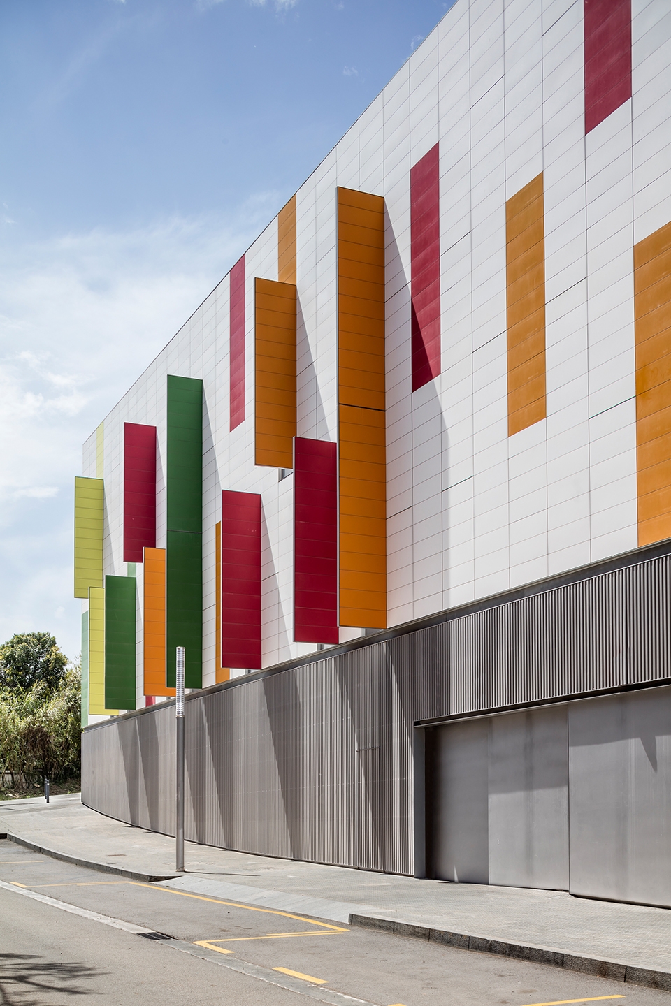 mollet del valles police station by taller 9s arquitectes