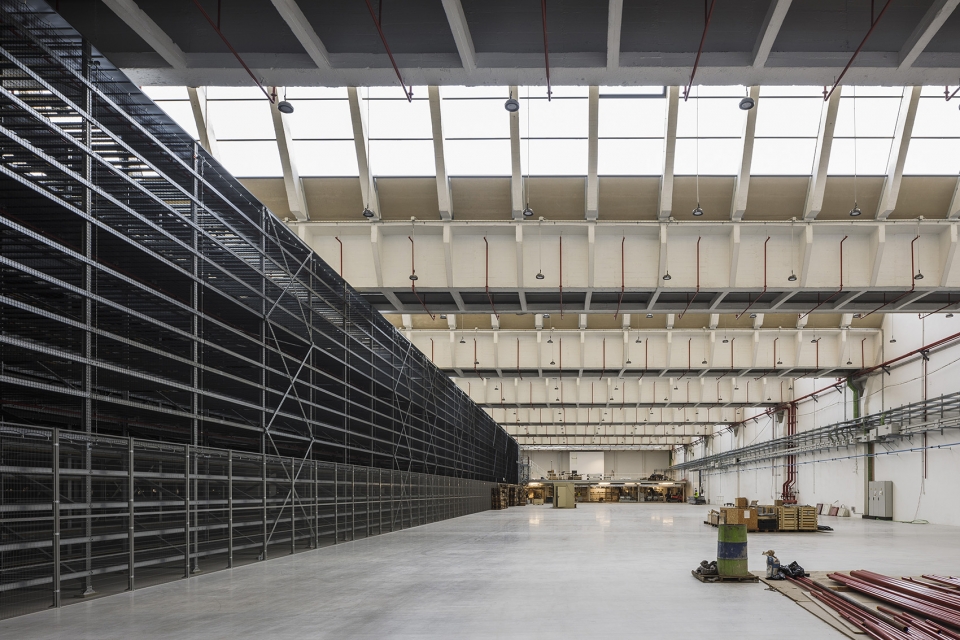 the restoration of the old intelhorce factory by system arquitectura