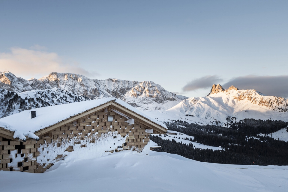 zallinger hotel by noa