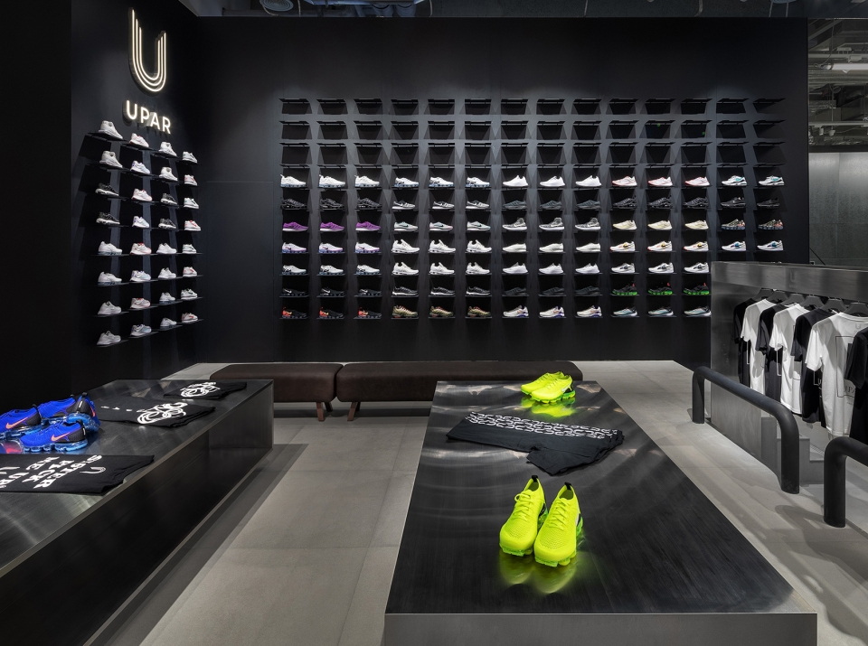 lighting design of upar flagship store china by gd lighting design