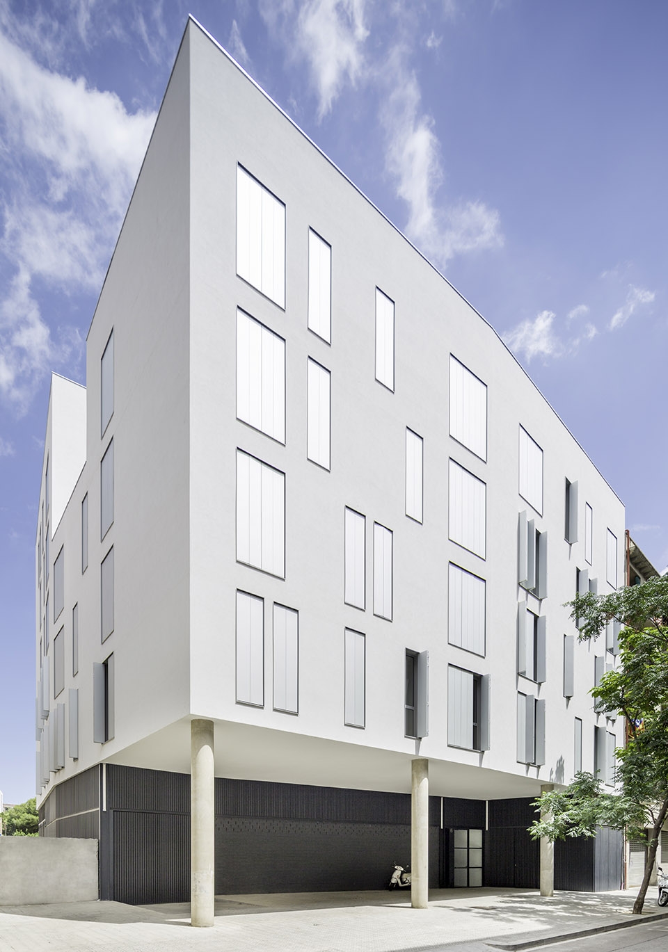 social housing at can batllo by espinet ubach