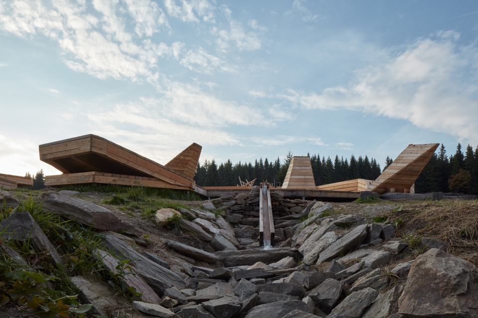 pecka playscape by molo architekti