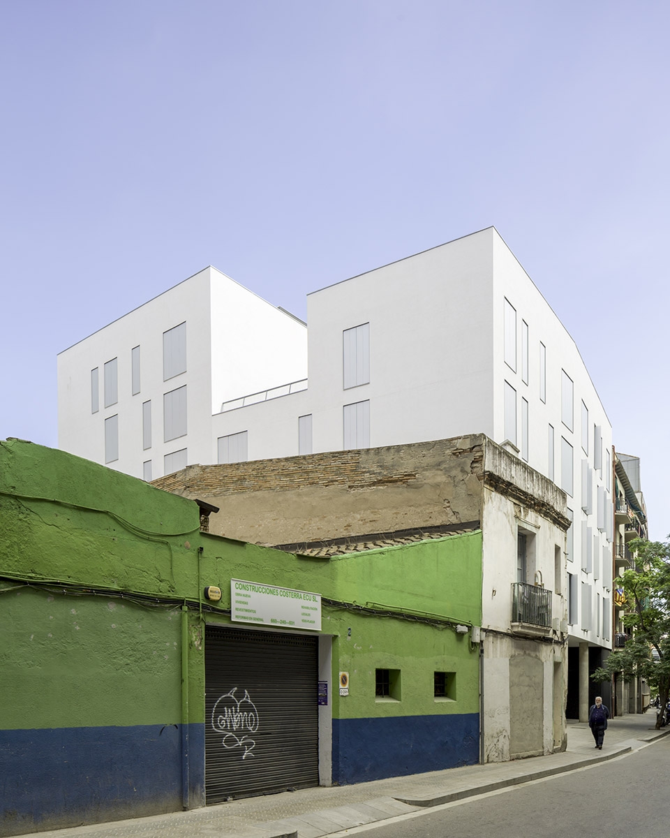 social housing at can batllo by espinet ubach