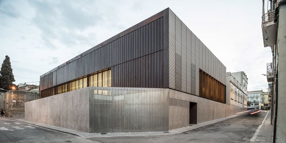 sant sadurni cultural center by taller 9s arquitectes