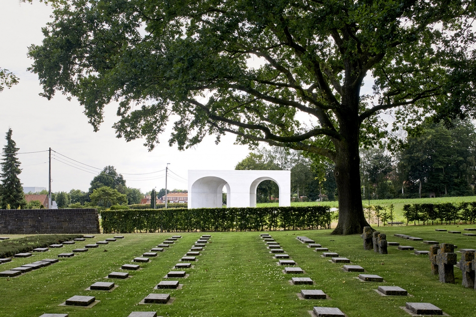 six vaults pavilion by gijs van vaerenbergh