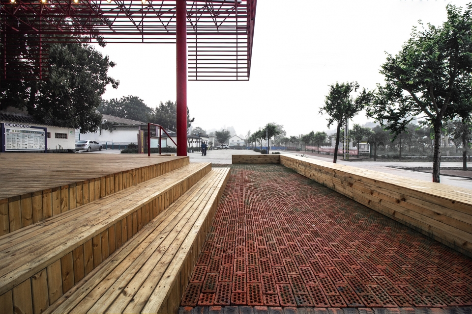 stage for beihedong village fu yingbin