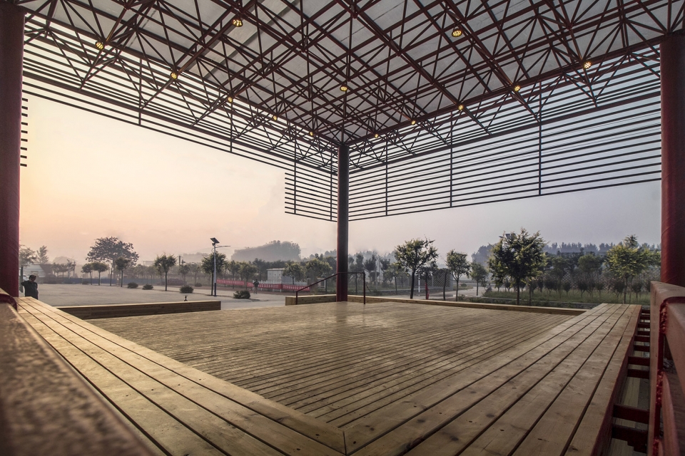 stage for beihedong village fu yingbin