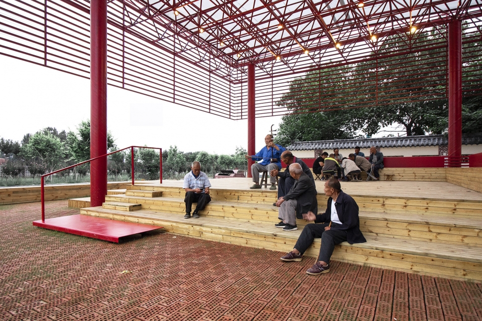 stage for beihedong village fu yingbin