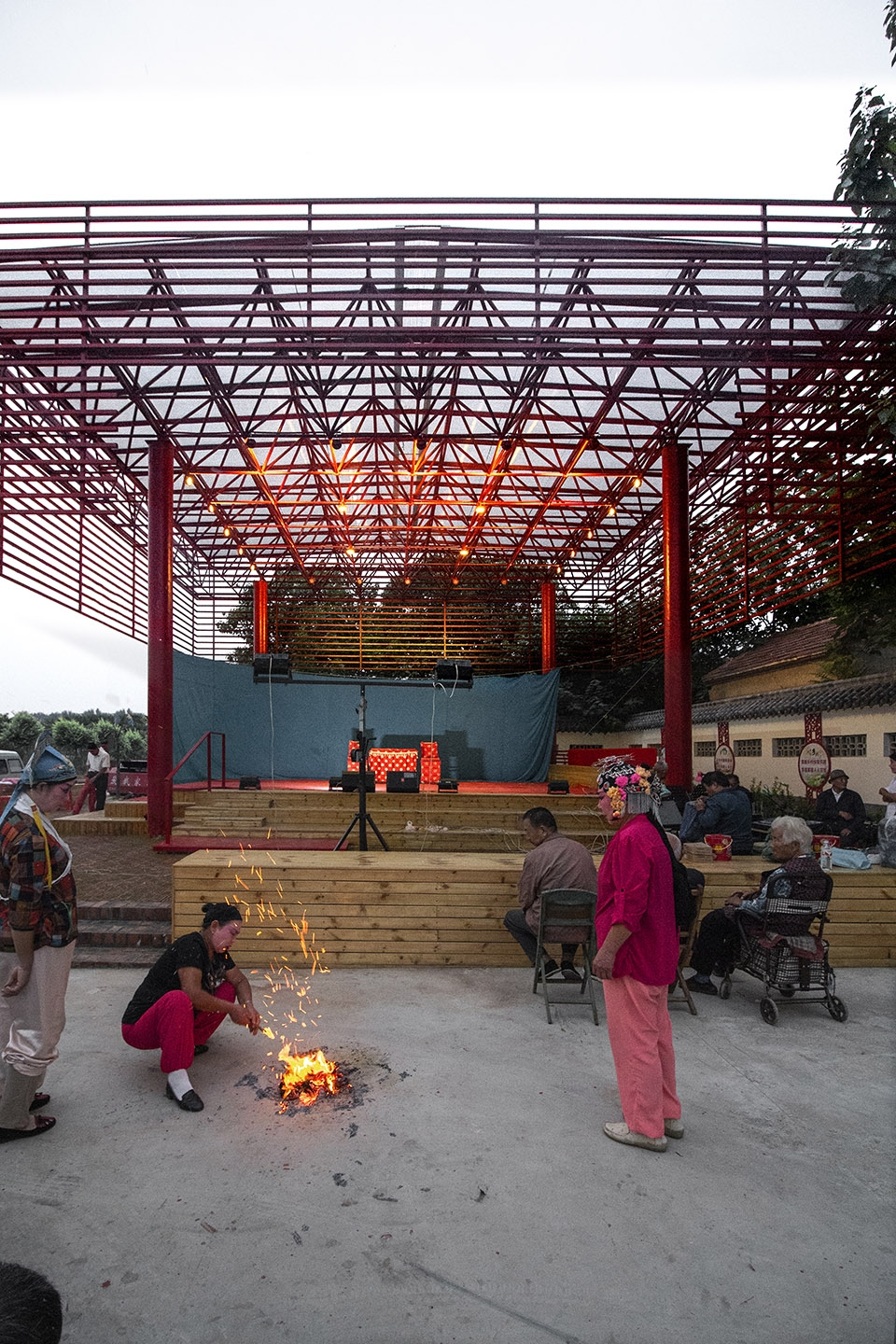stage for beihedong village fu yingbin