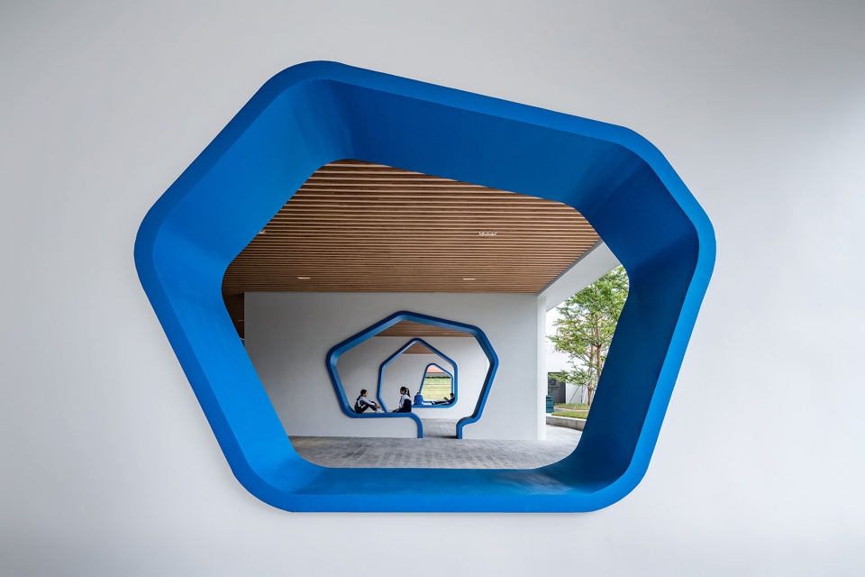 Longyuan School ZHOBO Design AAO