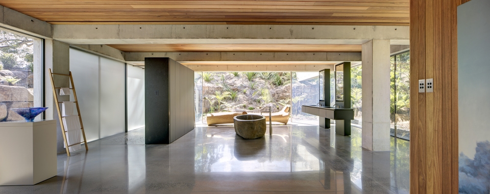 Lune de Sang Pavilion by CHROFI