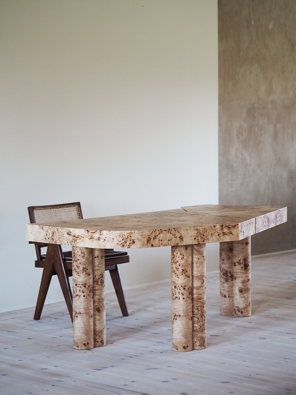 mattina desk by danielle siggerud