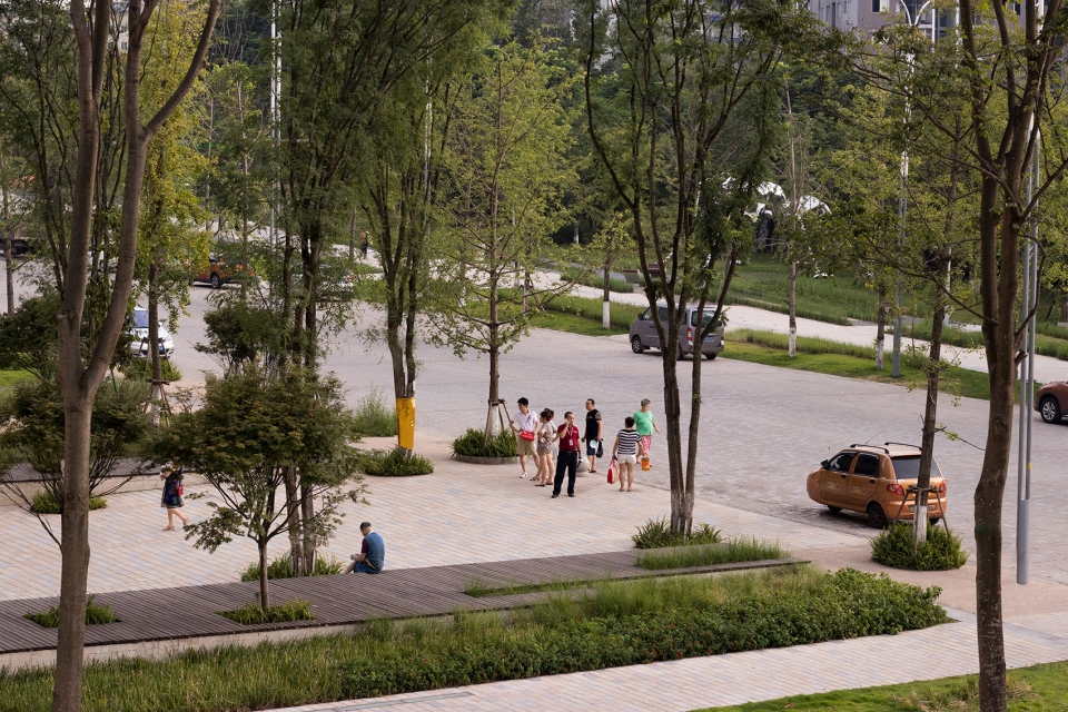 renovation of the pku resource yannan avenue in chongqing by wallaceliu