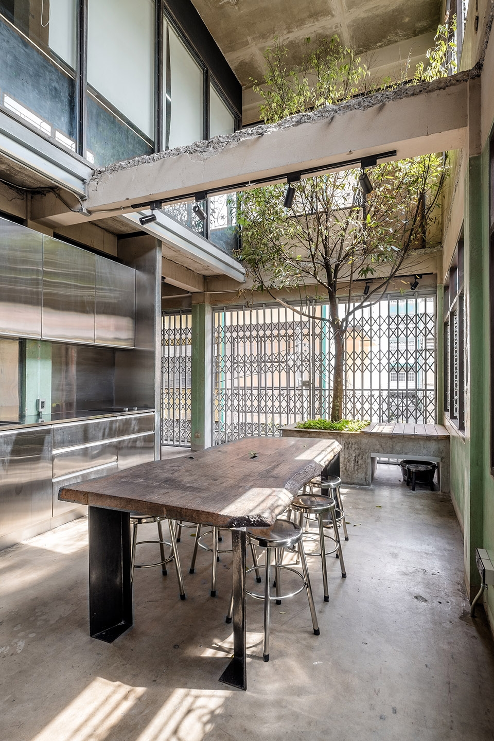cc office by creative crews ltd