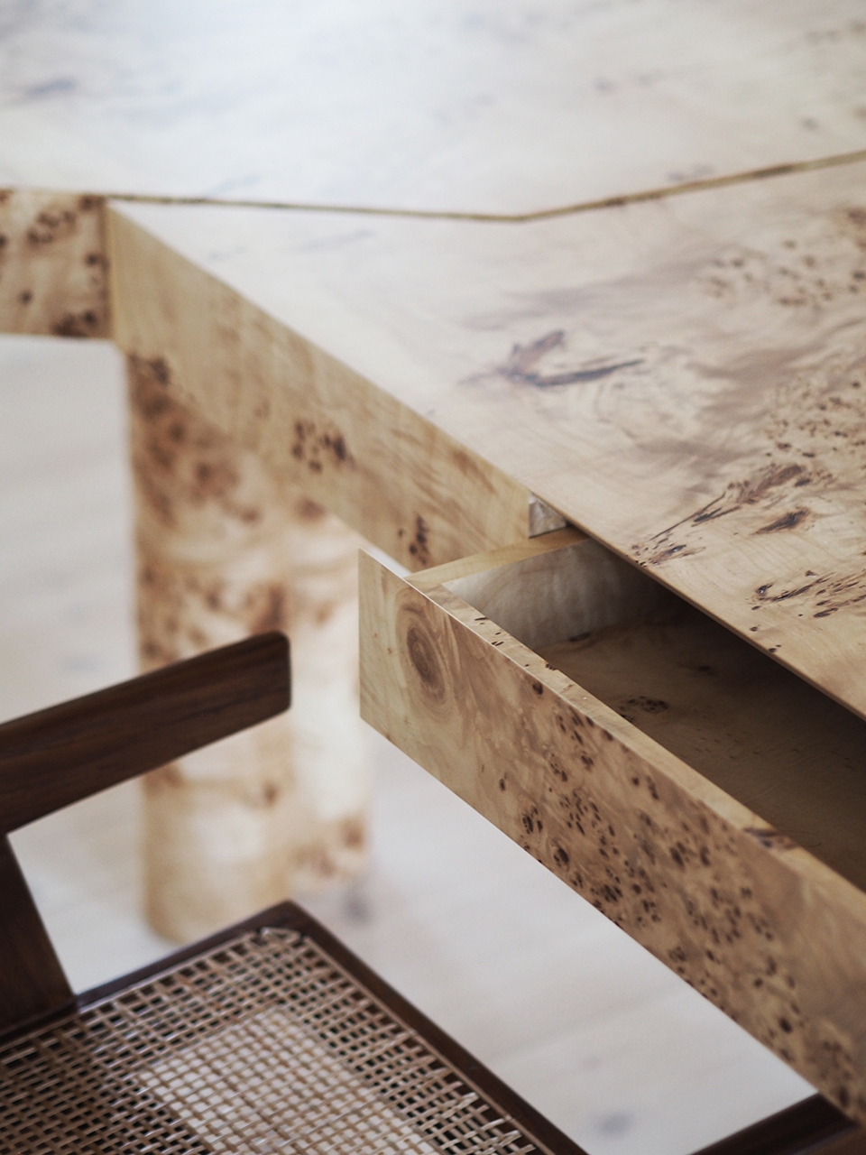 mattina desk by danielle siggerud