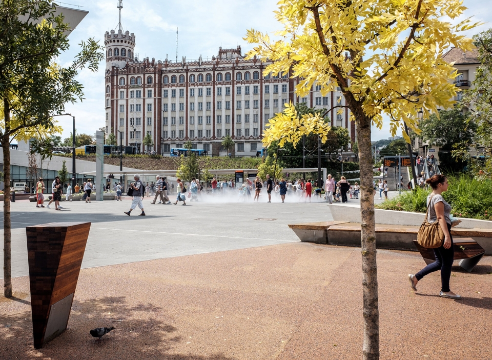 szell kalman square by epitesz studio