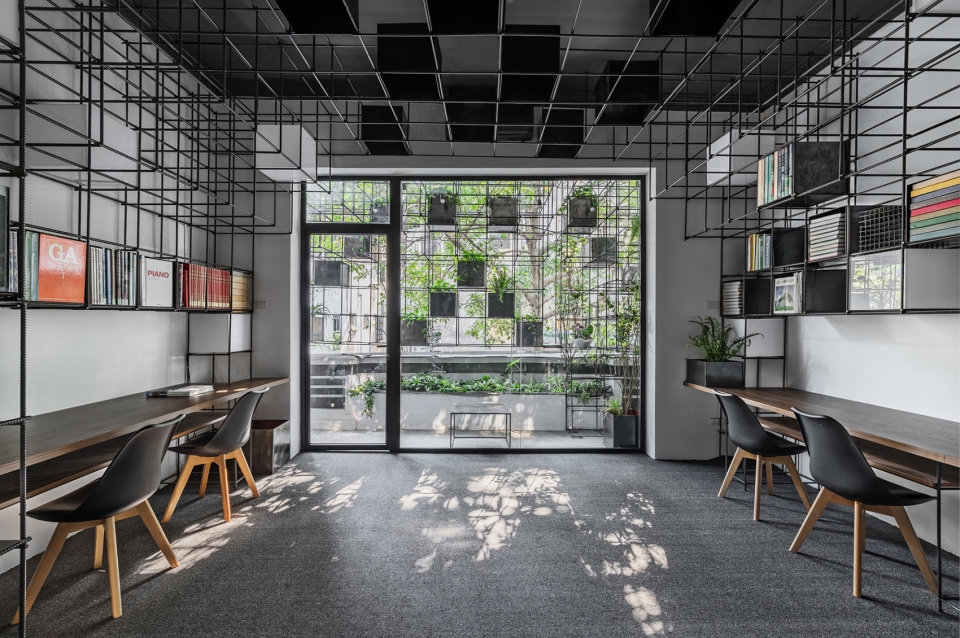wake space up urban eco balcony by farming studio