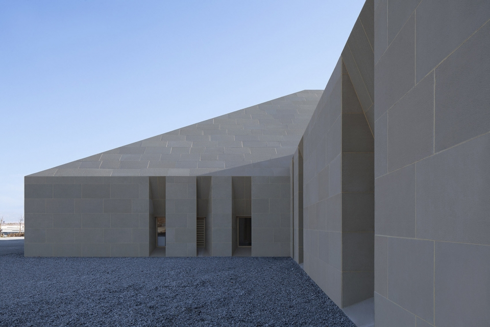dunhuang tourism distributing center china by biad zxd architects