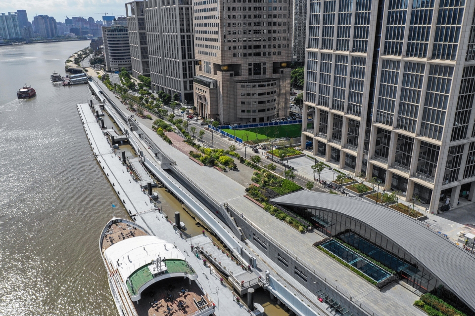 public landscape reconstruction design of shanghai bund china by hmd