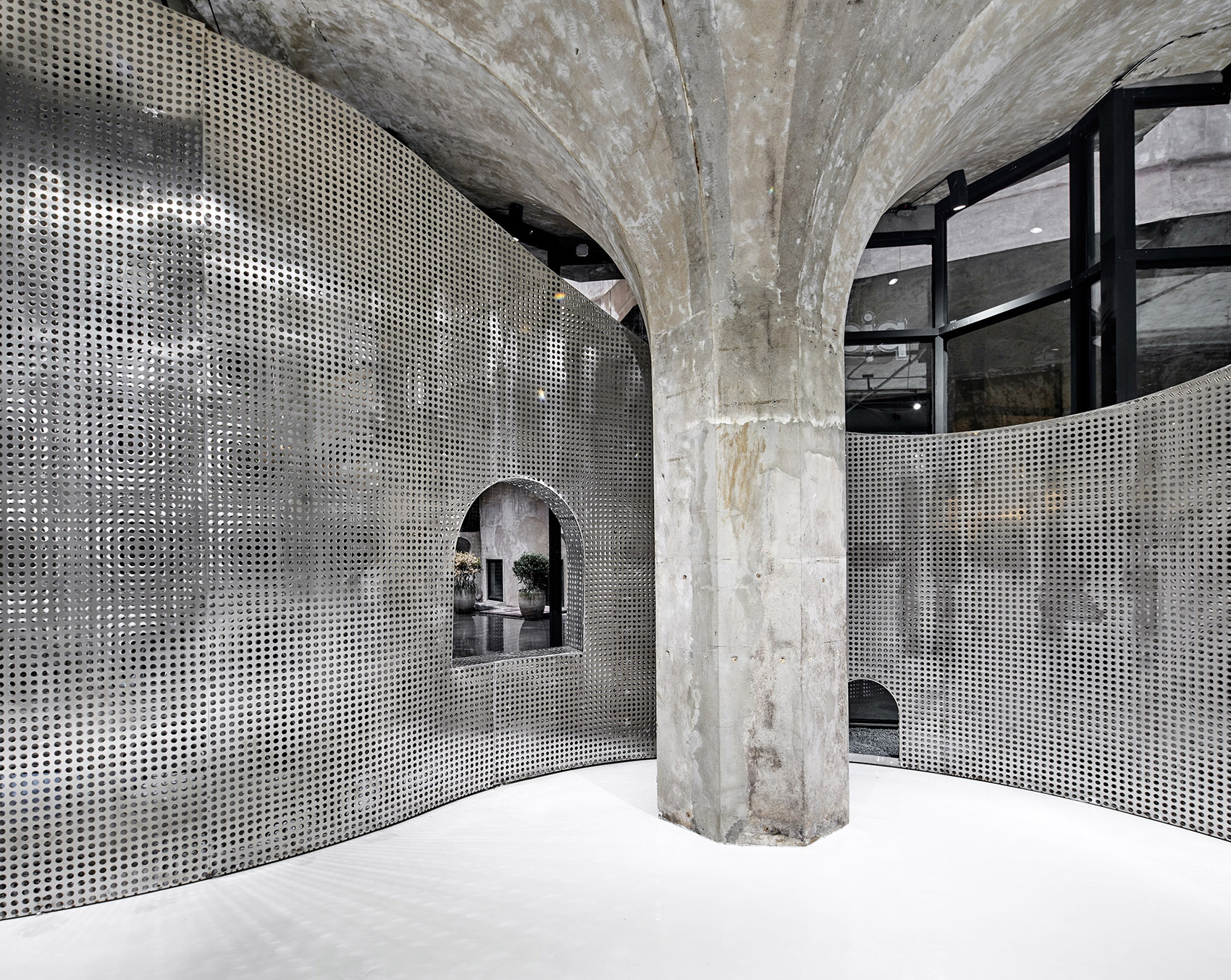 "动物脊背"零售空间设计,上海 / i.f.s.e. space creative lab