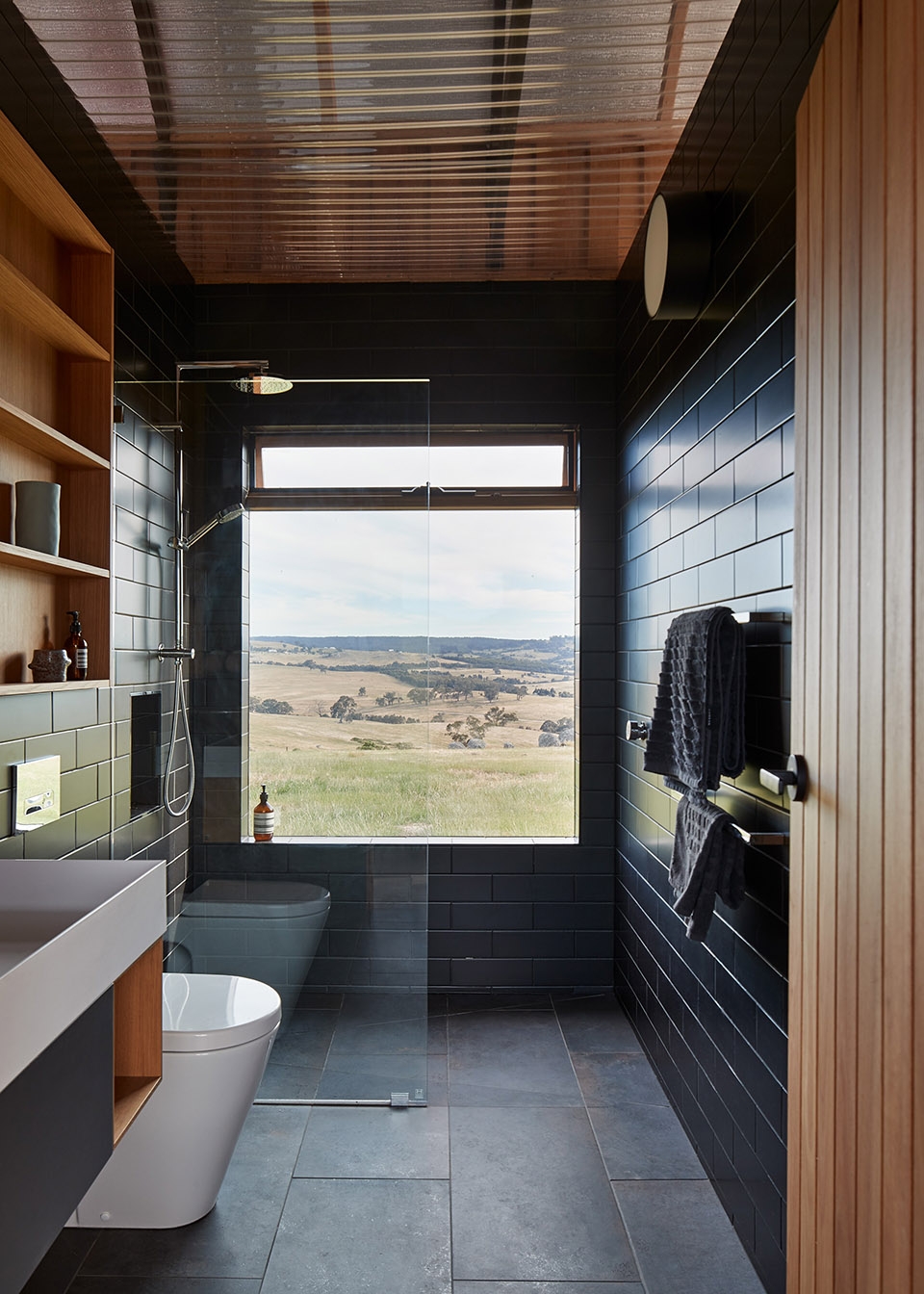nulla vale house and shed by mrtn architects