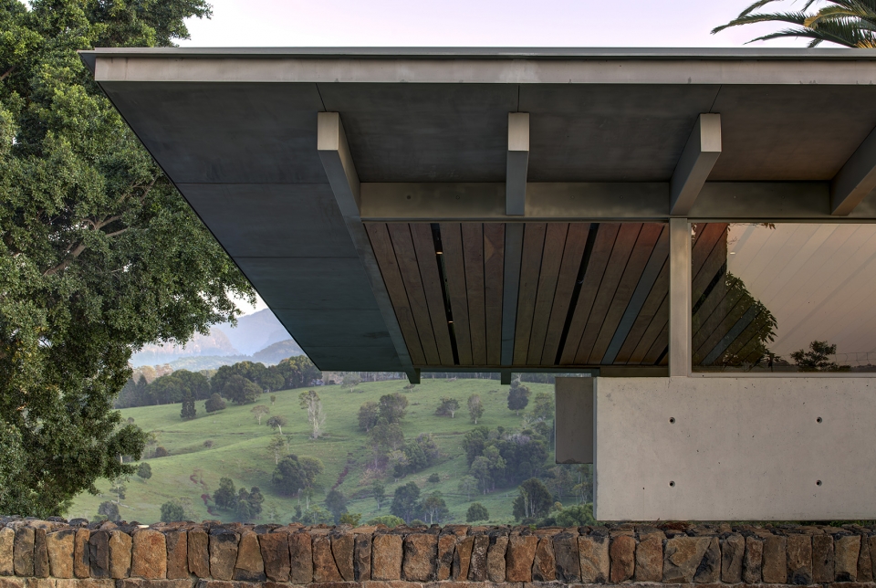 Lune de Sang Pavilion by CHROFI