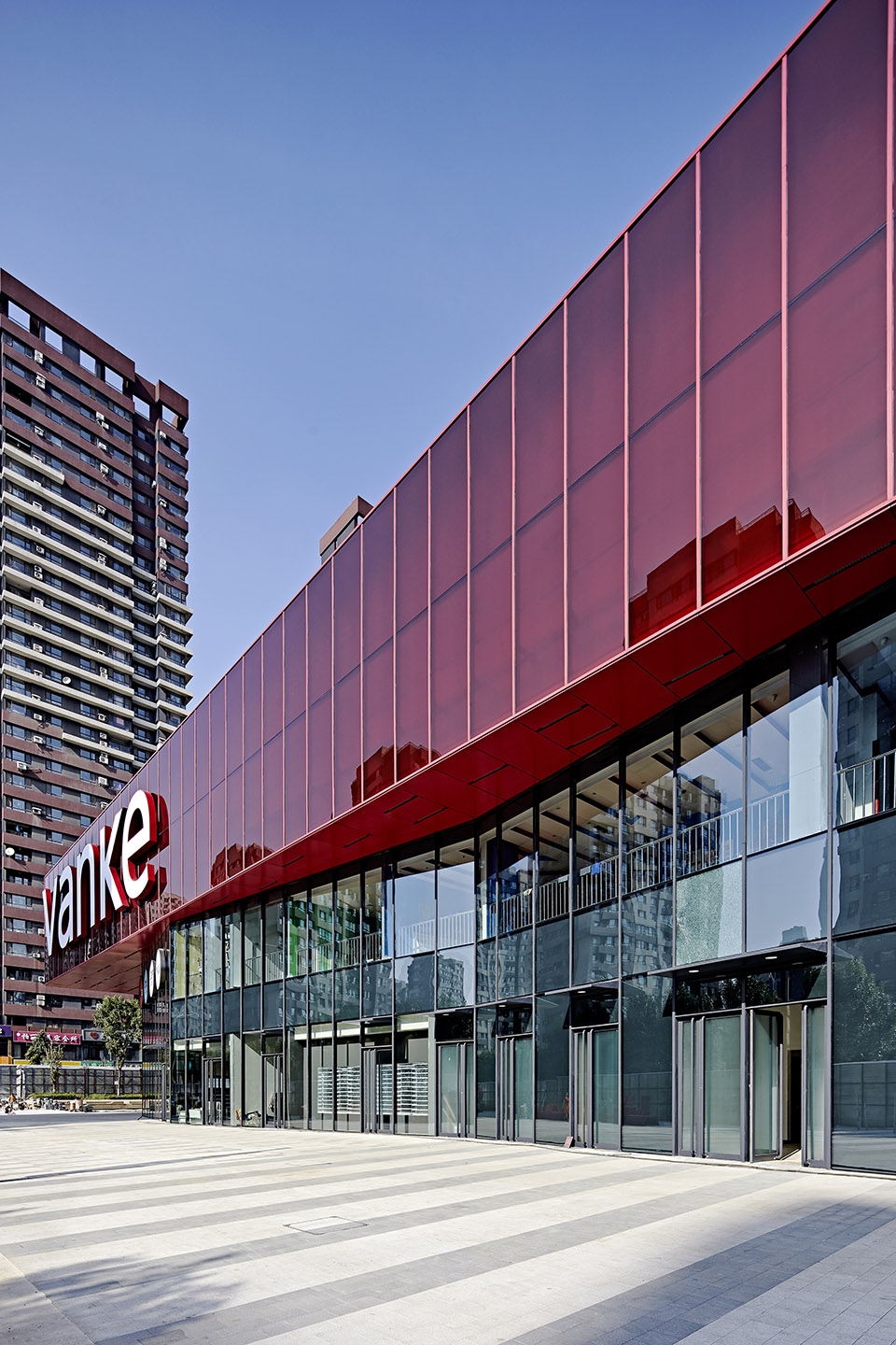 的空间,the exterior platform connects different function spaces