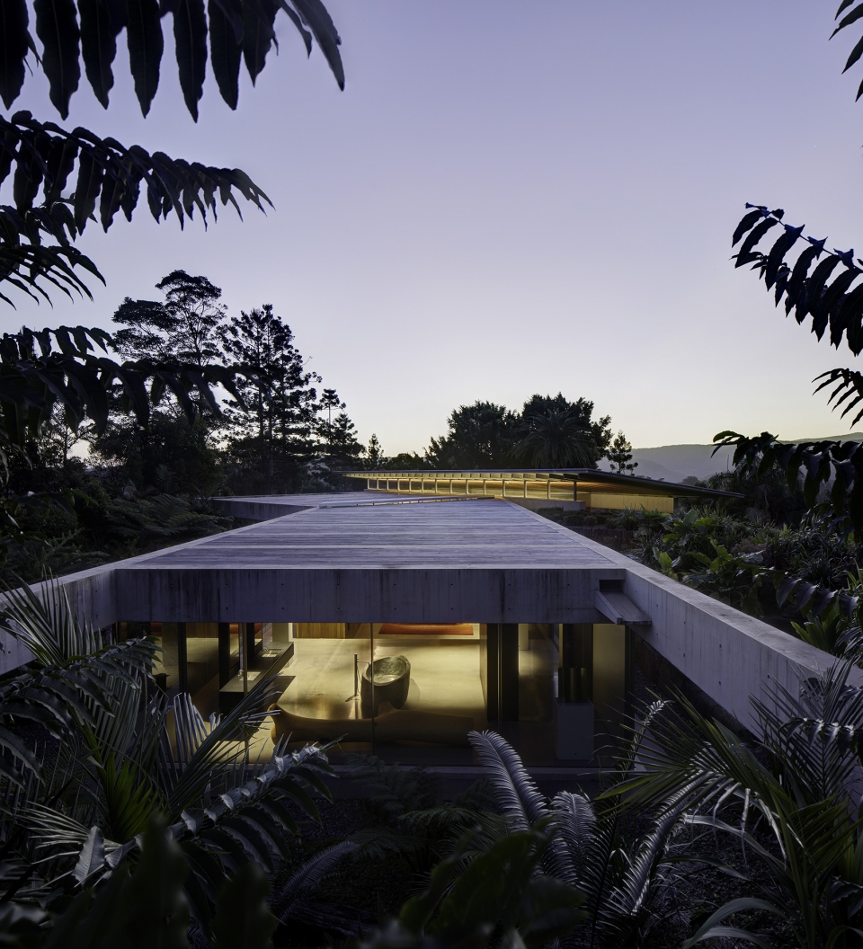 Lune de Sang Pavilion by CHROFI