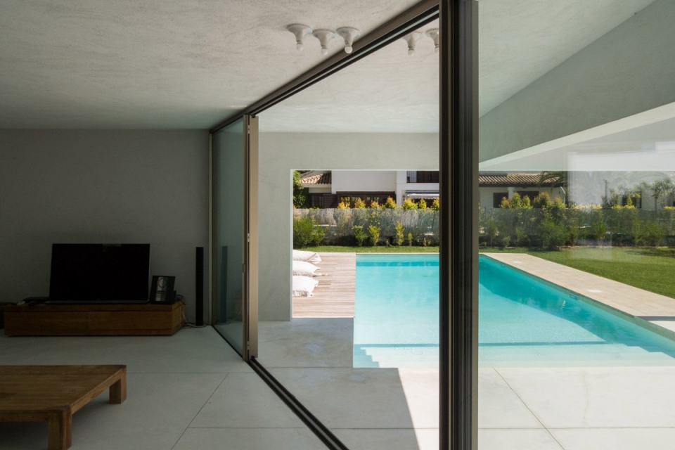 house in troia by miguel marcelino