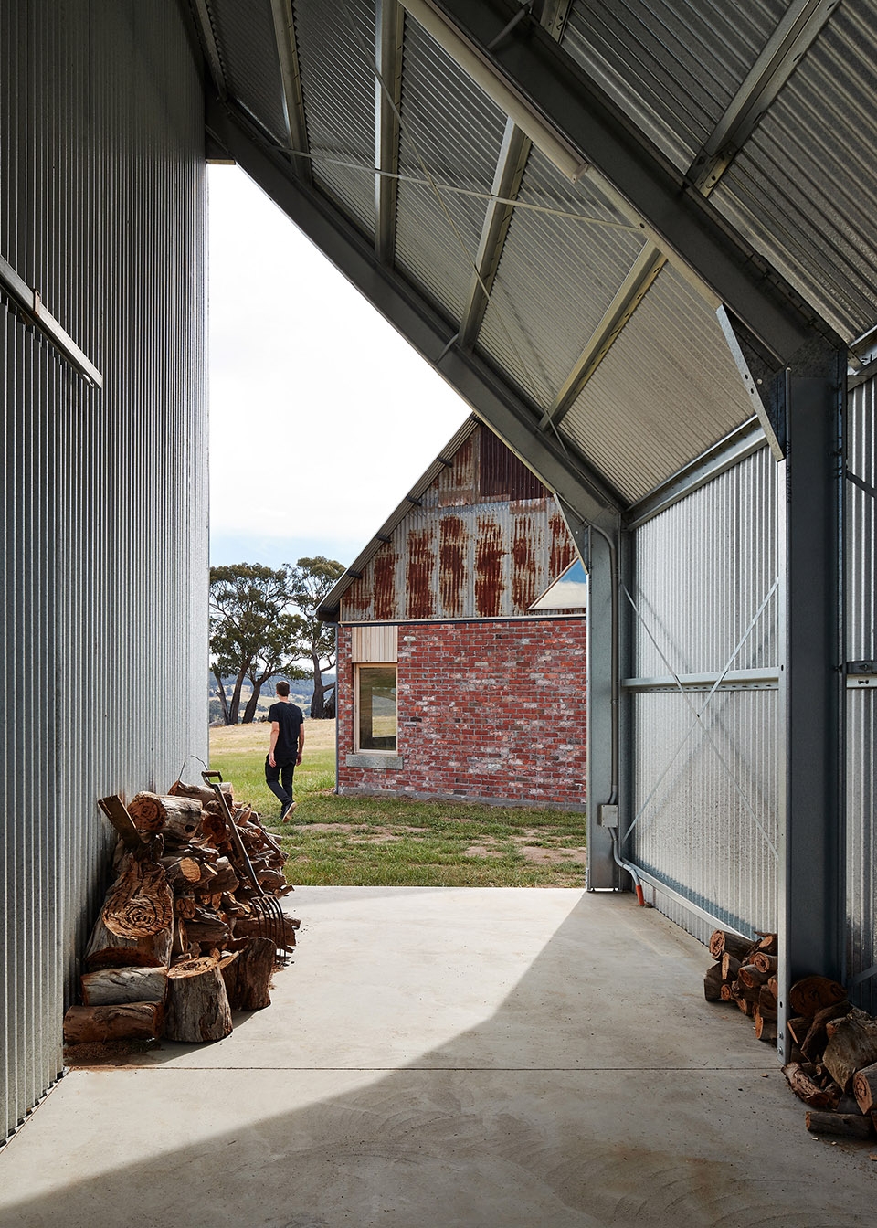nulla vale house and shed by mrtn architects