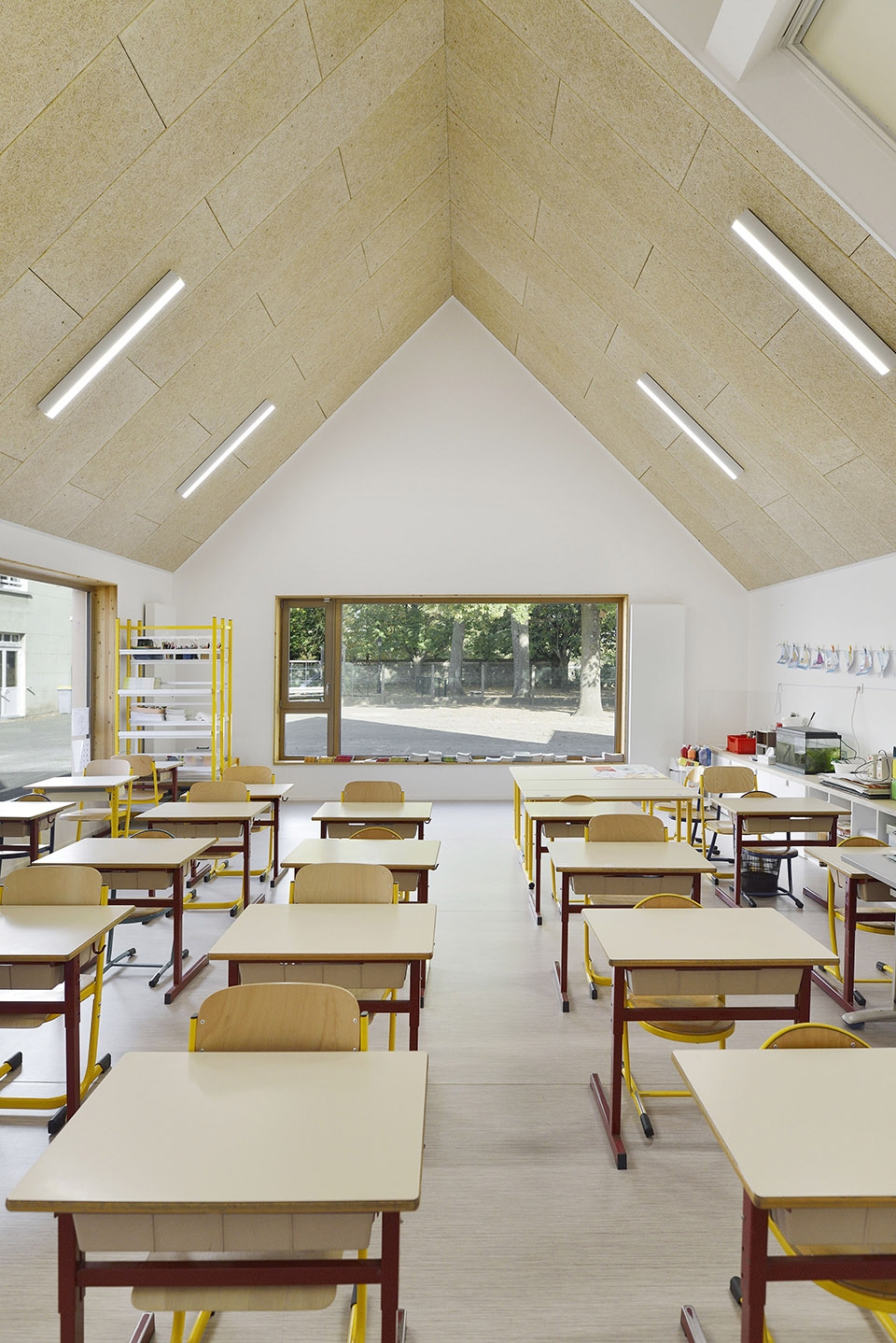 school la ruche by tracks