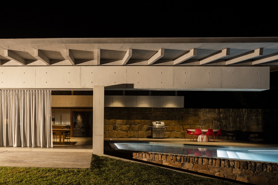 Lune de Sang Pavilion by CHROFI