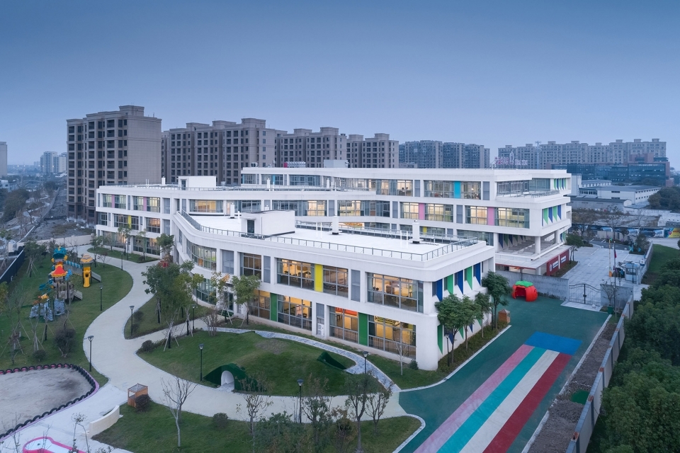 yy terrace school ningbo idea kids international kindergarten china by archgrid 960x640 1