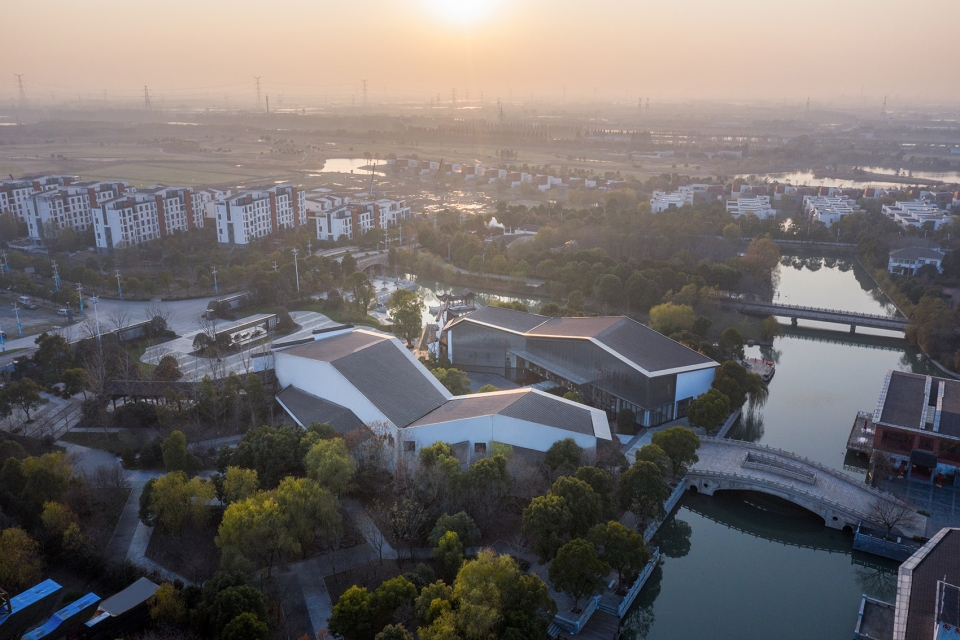 complementary building in taizhou qin lake scenic area tongyuan architectural design