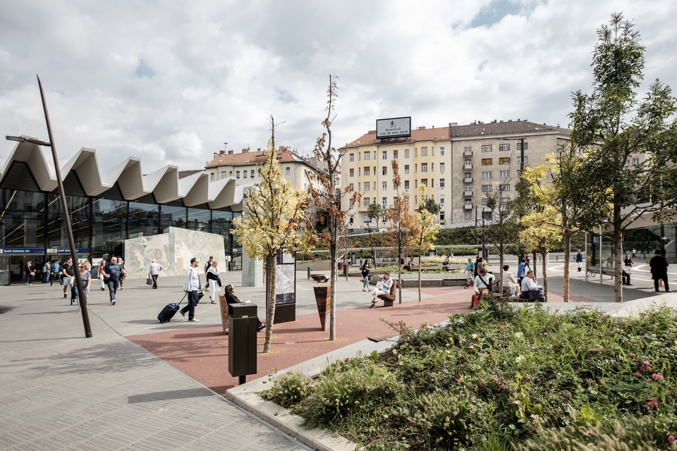 szell kalman square by epitesz studio