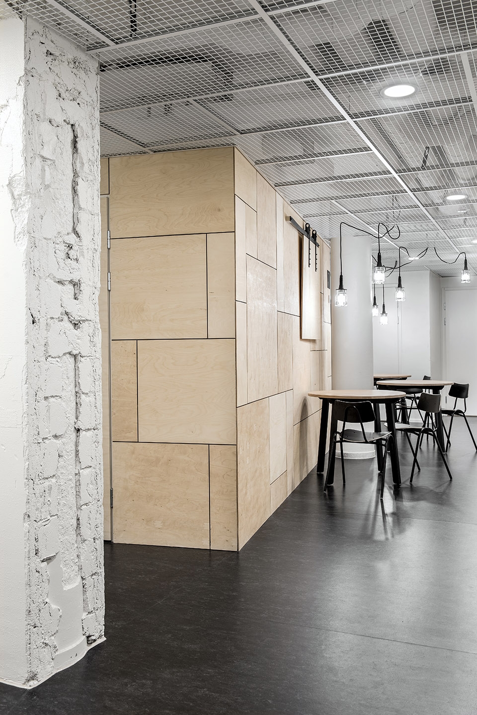 hostel jyvaskyla by studio puisto architects