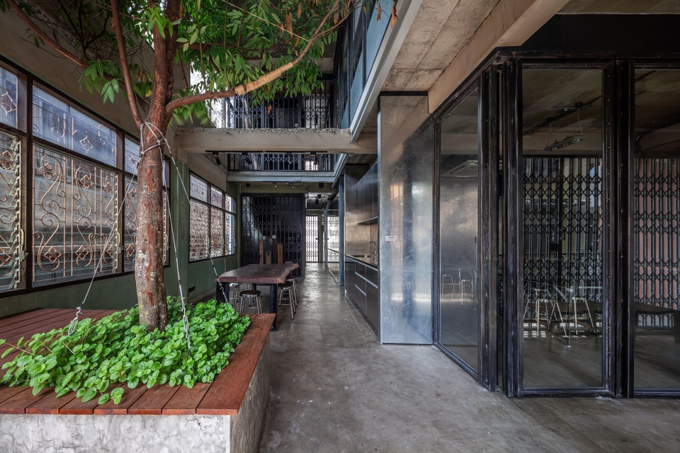 cc office by creative crews ltd