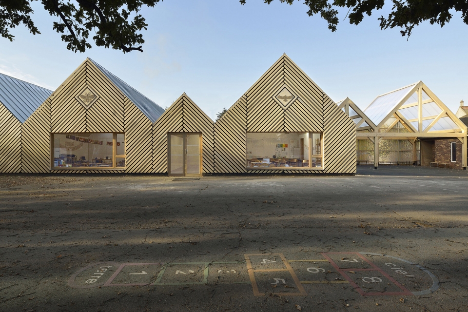 school la ruche by tracks