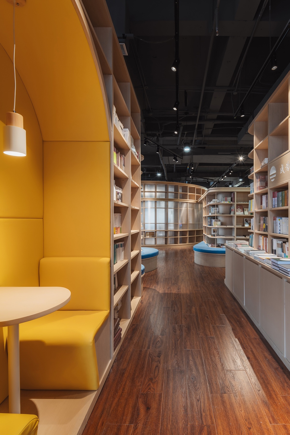xi chao bookstore in sjtu china by atelier fan