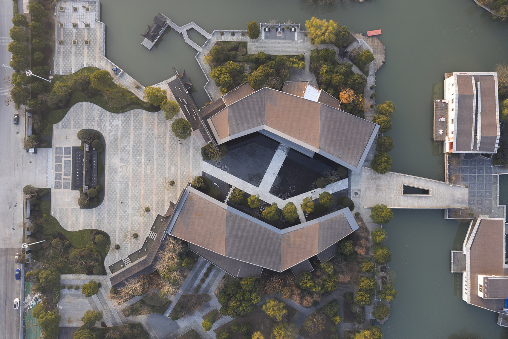 Design of Complementary Building in Qin Lake Scenic Area, China by ...