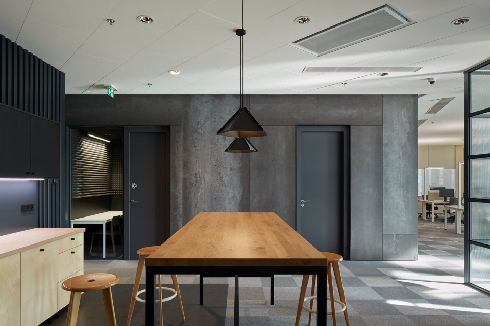 trask solution a s office by studio perspektiv s r o