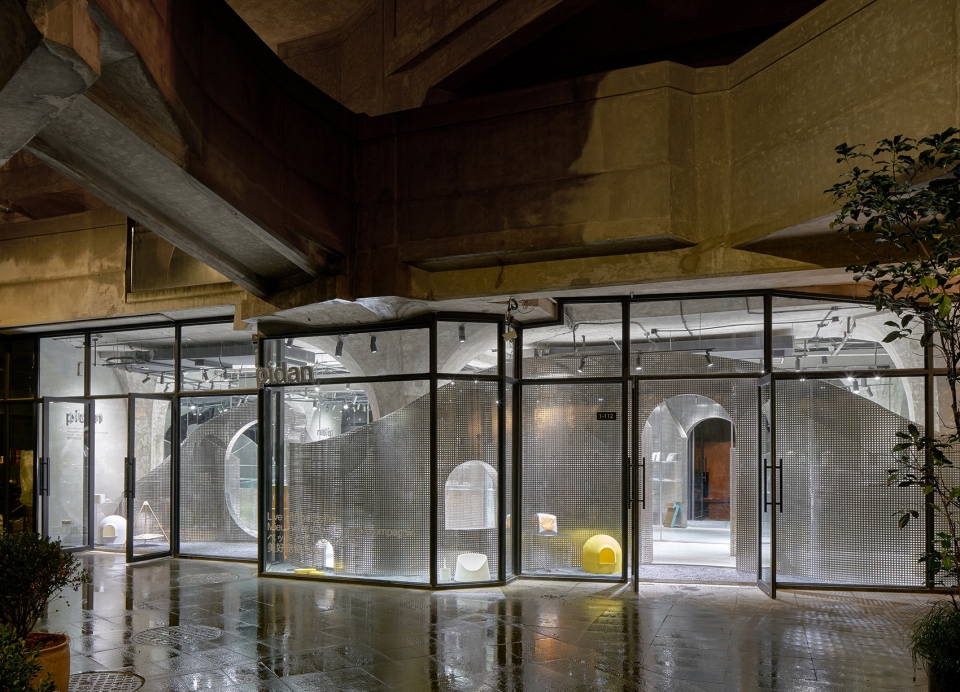 the animal backbone by i f s e space creative lab