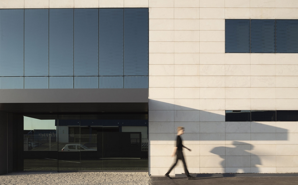 arkoslight offices by francesc rife studio