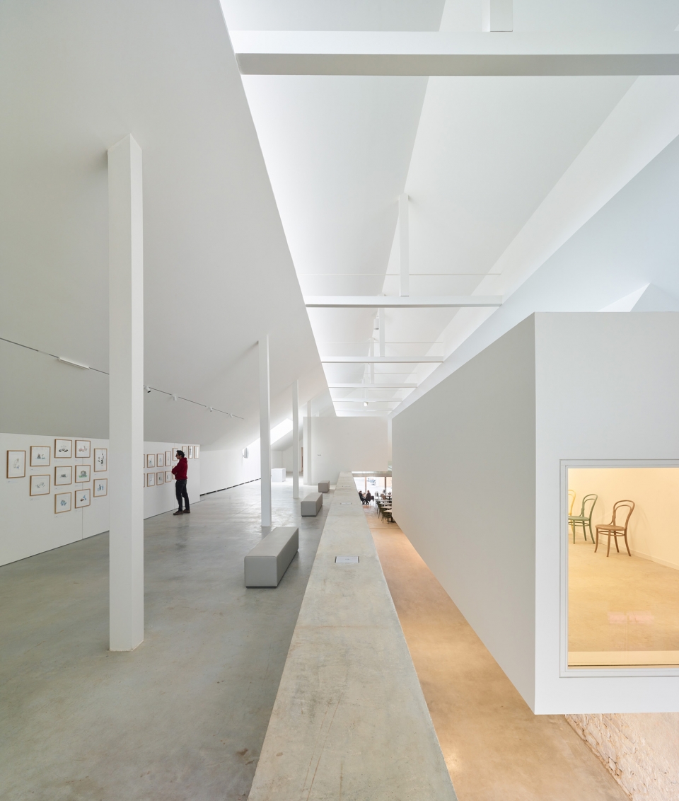 covered market and exhibition area in schiltigheim by dominique coulon associes