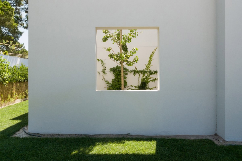 house in troia by miguel marcelino