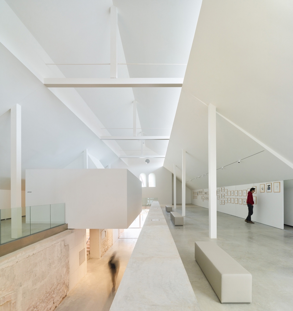 covered market and exhibition area in schiltigheim by dominique coulon associes